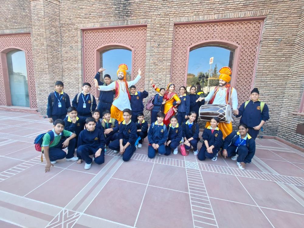 PICNIC AT PUNJABI HAVEL ( CLASS 3 TO 7)